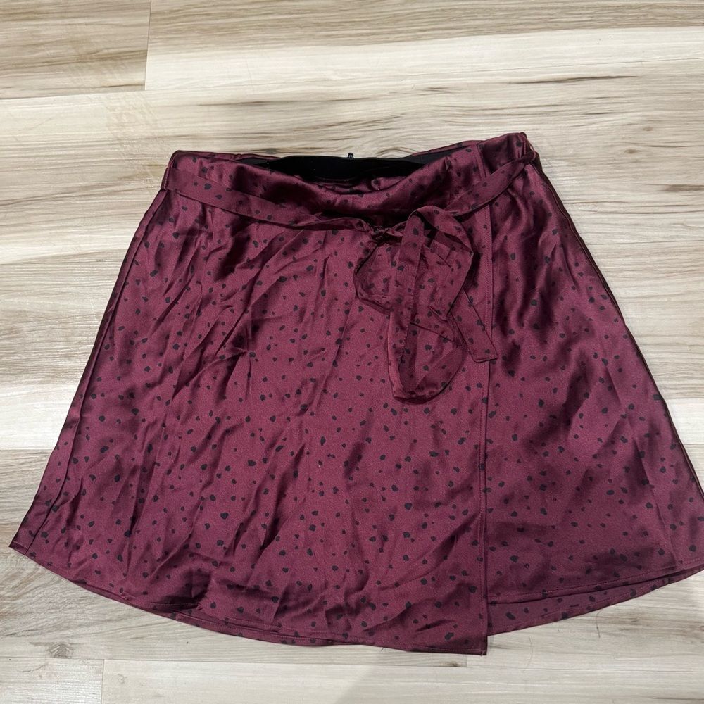 Abercrombie and Fitch Maroon Polka Dot Satin Wrapped Mini Skirt Women’s Small